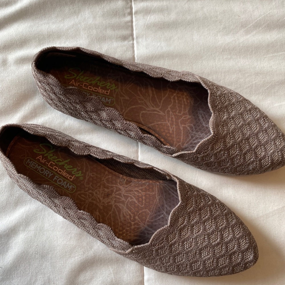 Sketchers Cleo Flat - Size 9